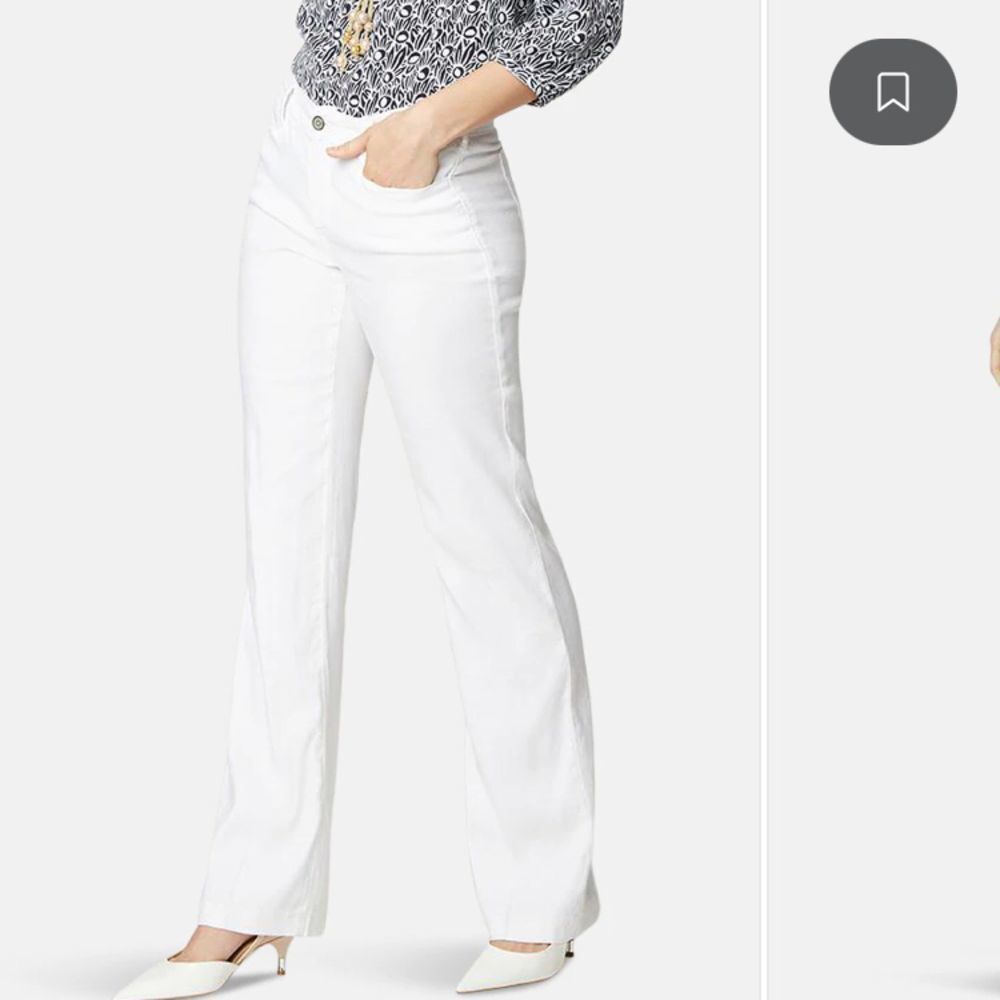 nydj NWT optic white wide leg lift tuck jeans with stretch